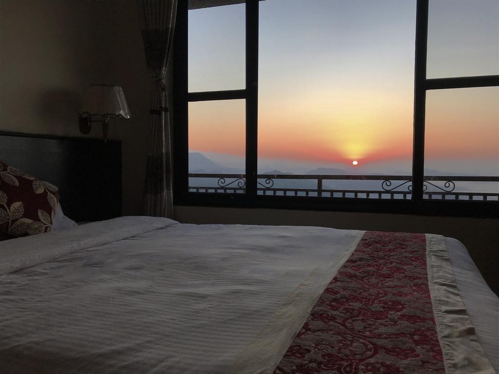Superview Lodge, Best Himalayan Sunrise In Sarangkot โพคารา ภายนอก รูปภาพ